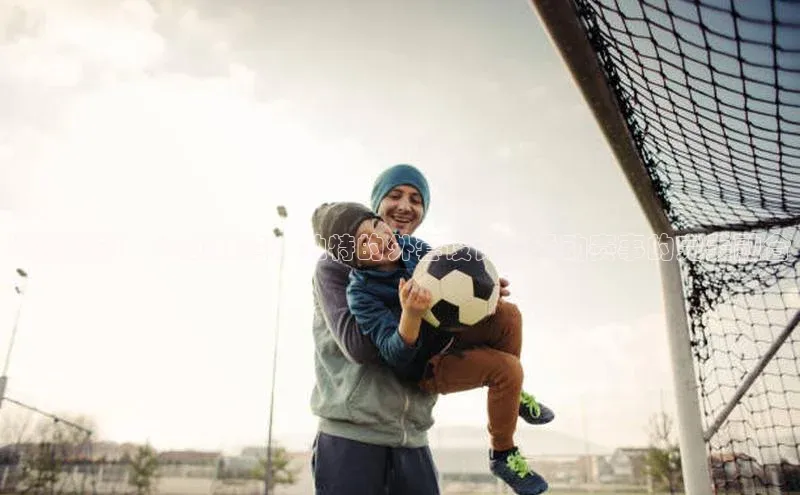 潮流风尚·运动联名：独特的外套设计与运动赛事的完美融合